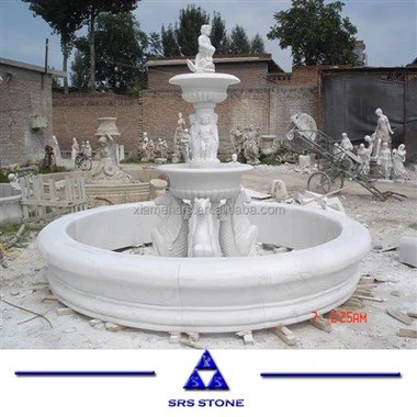 Парковый фонтан из серого камня